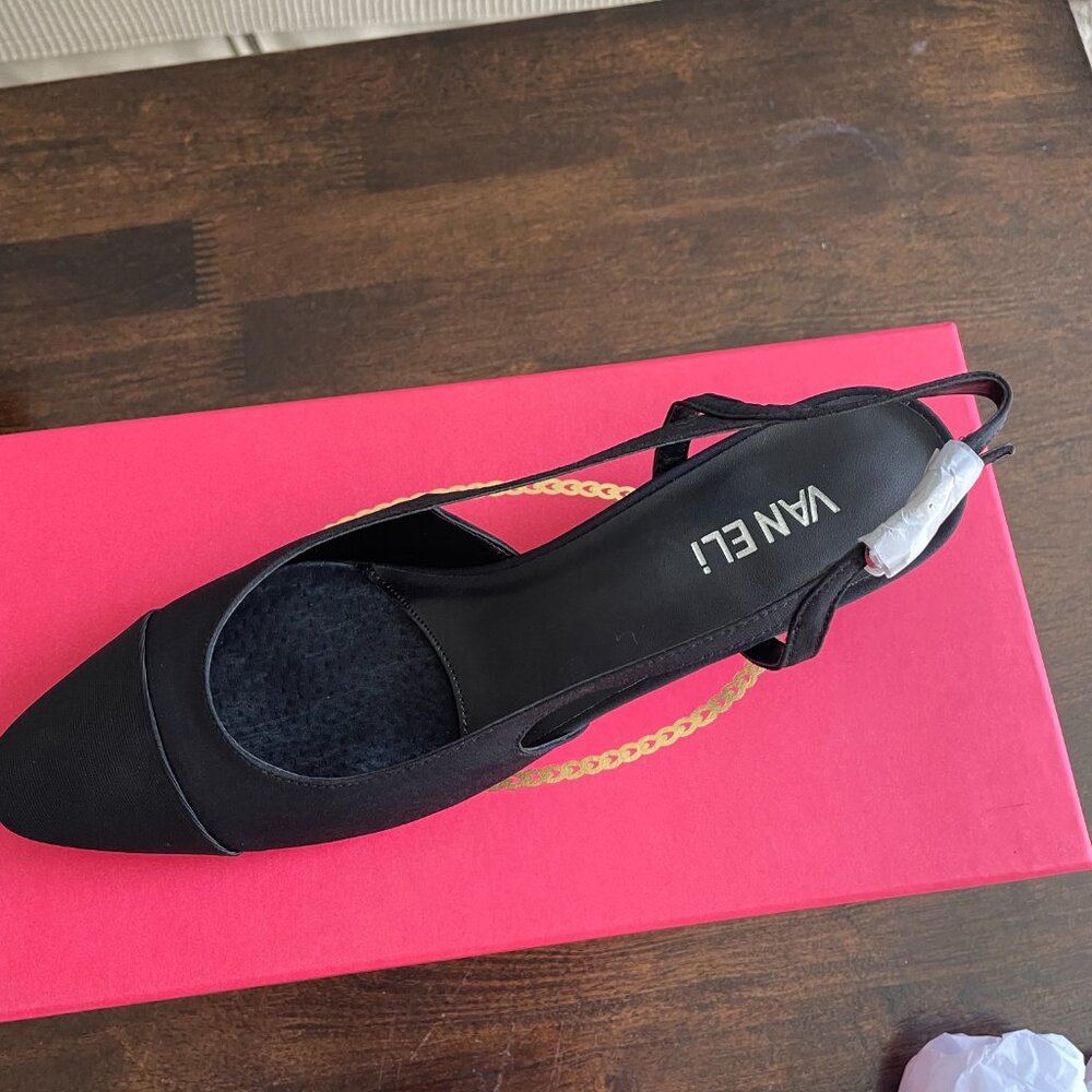 Vaneli Black Slingback Pointed Toe Heels size 8s… runs a bit smaller